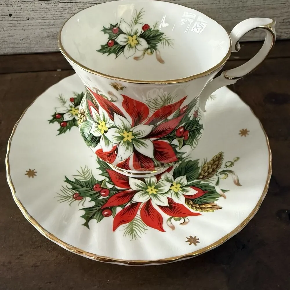 Royalty Noel Bone China Poinsettia Demitasse Or Child Tea Cup & Saucer England